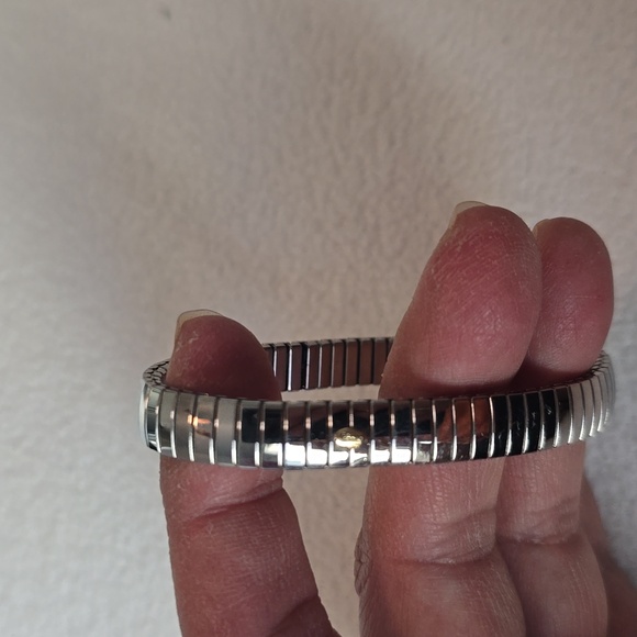 Elegant Silver and Gold Women's Bracelet - Picture 4 of 4